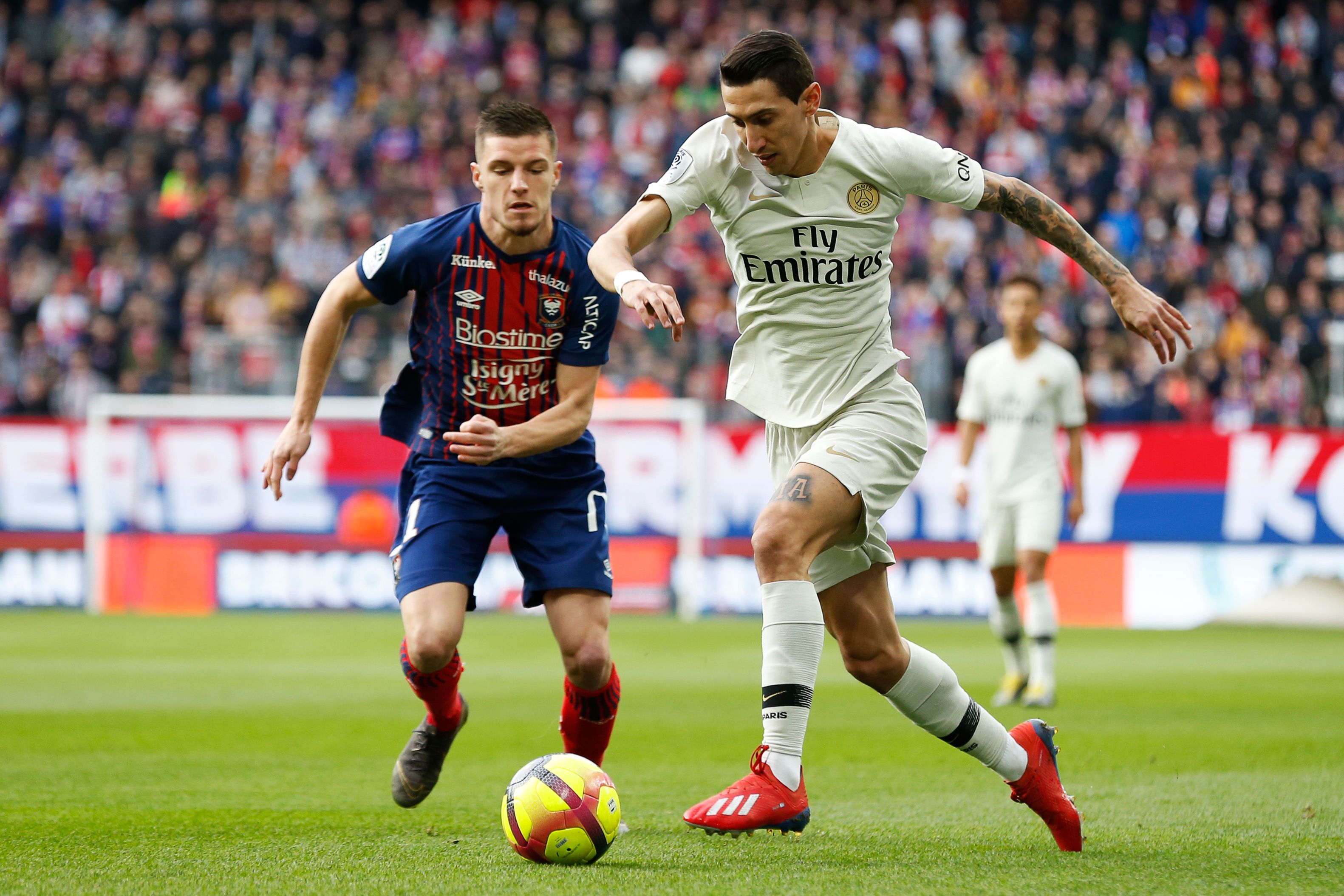 前意甲裁判谈DV9点球被吹：他和防守球员互有拉扯，都不犯规（前意甲裁判评DV9点球被取消：与后卫互相拉扯，均不构成犯规）