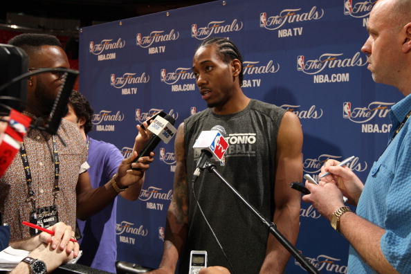 过去6场32+8+8！哈登三节空砍31+5+8，快船28分惨败，近10场仅1胜（近6战场均32+8+8！哈登三节轰31+5+8仍无力回天，快船惨负28分，近10场仅1胜）