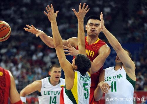 足球中超球队连签三员猛将，阵容升级完成（中超球队连签三大强援，阵容全面升级）