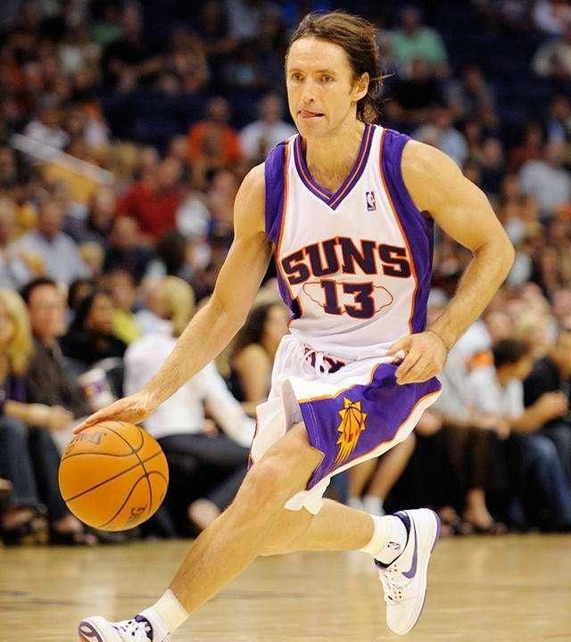 罗马诺：斯洛特在队内的权威不降反升，他需要萨拉赫主动道歉（罗马诺：斯洛特威信不降反升，需萨拉赫主动致歉）