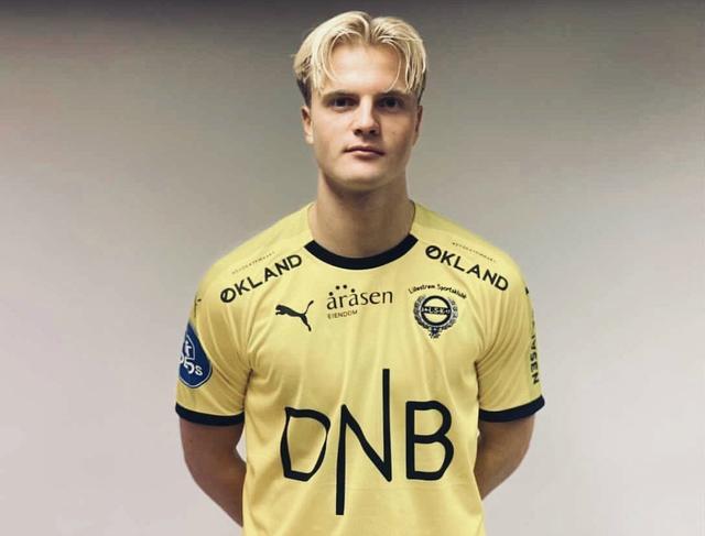 中国冰壶男队取得冬奥落选赛4连胜（中国男子冰壶队在冬奥落选赛豪取四连胜）