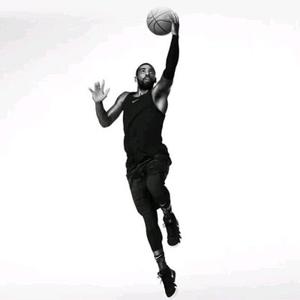 43.3米超远吊射破门，亚当斯创造本赛季英超最远距离进球（亚当斯43.3米挑射破门，刷新本赛季英超最远进球纪录）