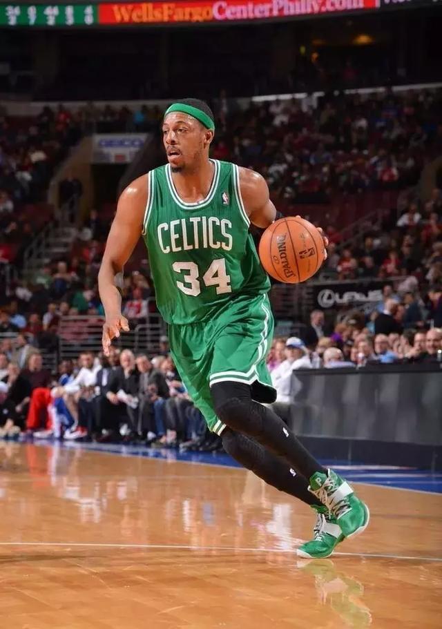 前英冠球员：瓜帅毁了英式足球，现在大家都从后场发起进攻（前英冠球员：瓜帅让英式足球走样，如今各队一律从后场组织进攻）