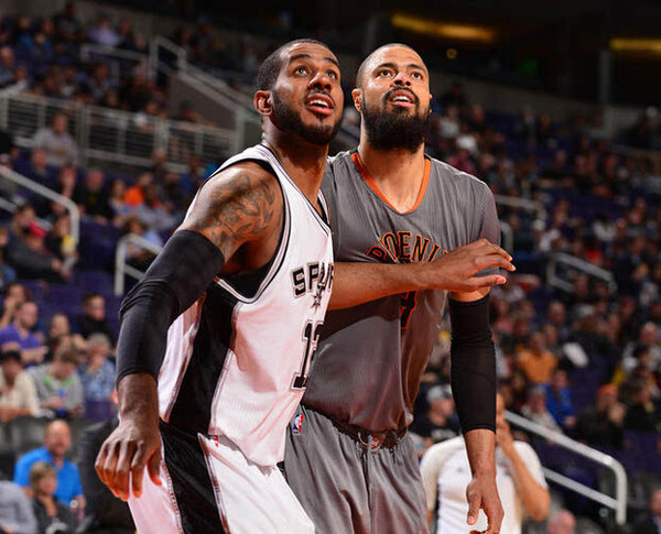 广东男篮防守反击轻取上海（广东男篮凭借防守反击轻松击败上海）