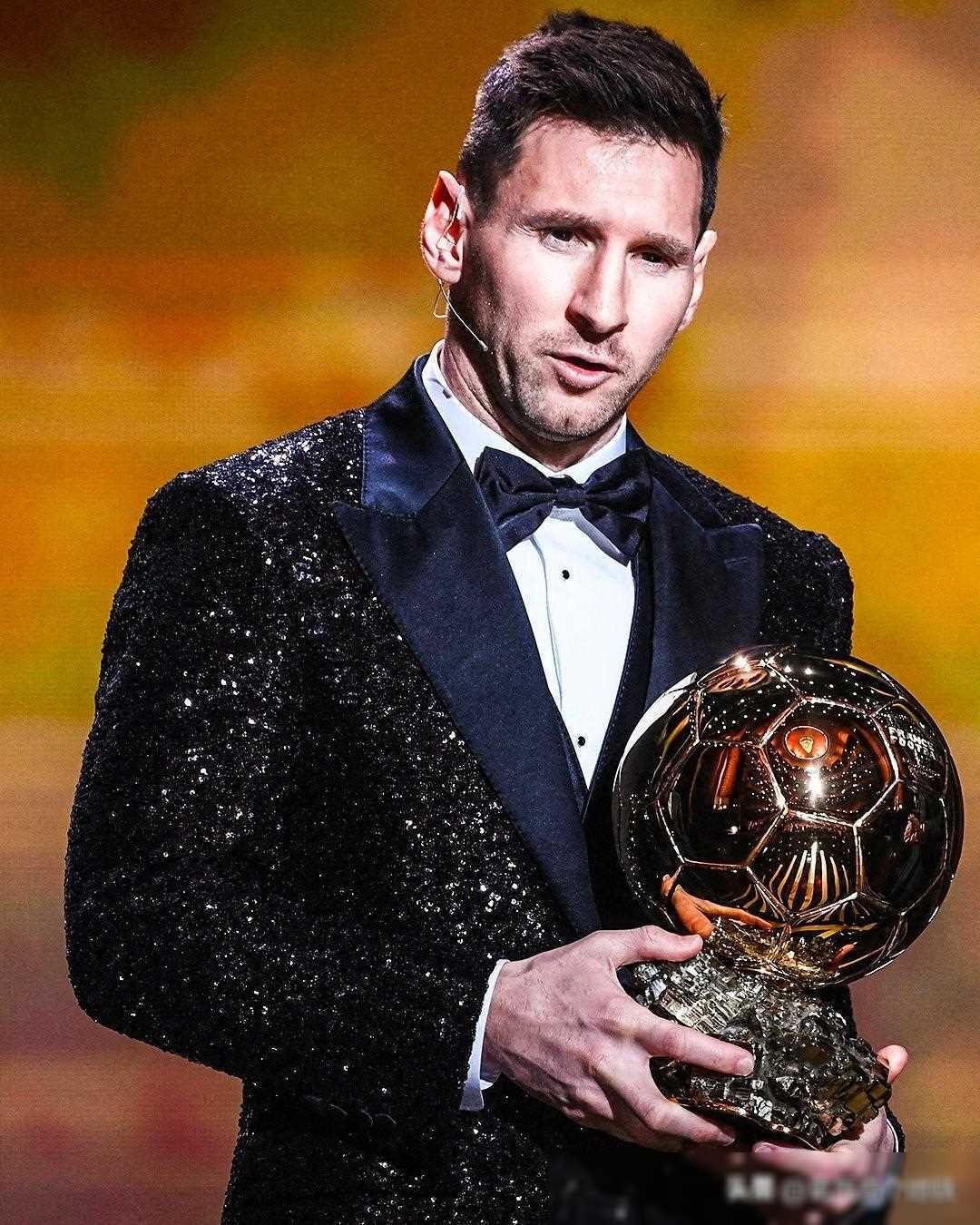 传闻：曼联和拜仁长期关注兰斯19岁中场马夏尔-蒂亚（曝曼联、拜仁长期追踪兰斯19岁中场马夏尔-蒂亚）