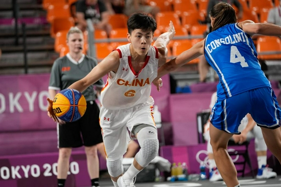 迪米特列夫斯基：瓦伦上赛季卡我出场数，少上一场少付30万（迪米特列夫斯基：瓦伦故意压缩我出场次数，少踢一场就能省30万）