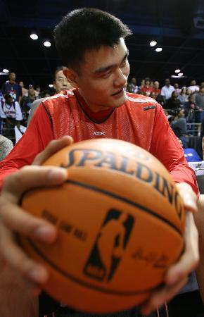 世欧预半场：赖斯造险，胡萨伊伤退，英格兰0-0阿尔巴尼亚（欧洲区世预赛半场：赖斯制造险情，胡萨伊伤退，英格兰暂0-0阿尔巴尼亚）