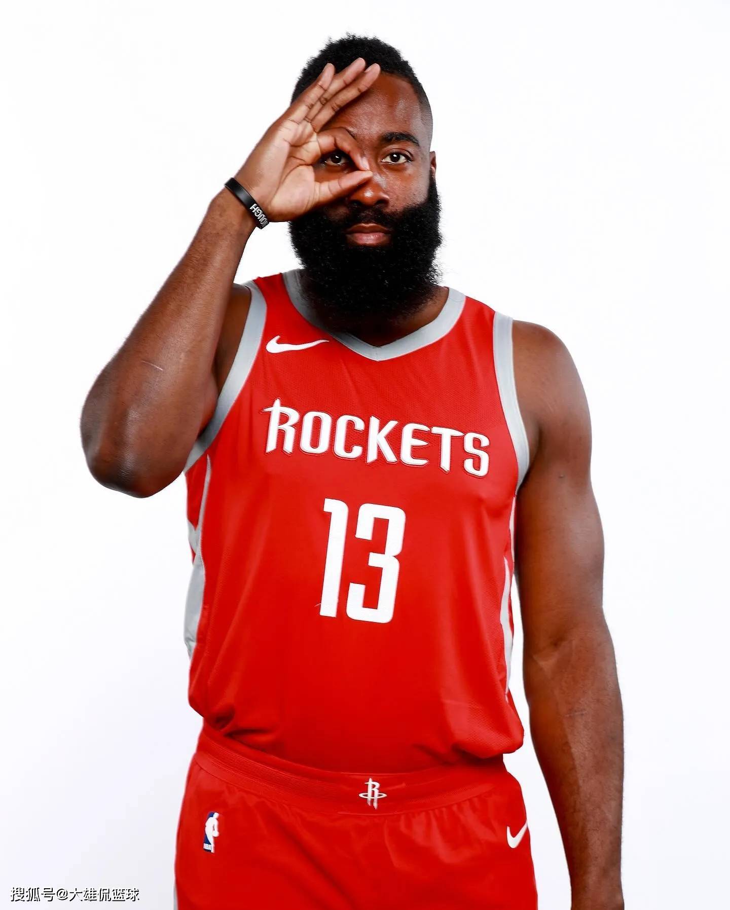 半场战报：亚特兰大1-0佛罗伦萨，德凯特拉雷助攻奥迪隆破僵（半场快讯：亚特兰大暂1-0领先佛罗伦萨，德凯特拉雷助攻奥迪隆先拔头筹）