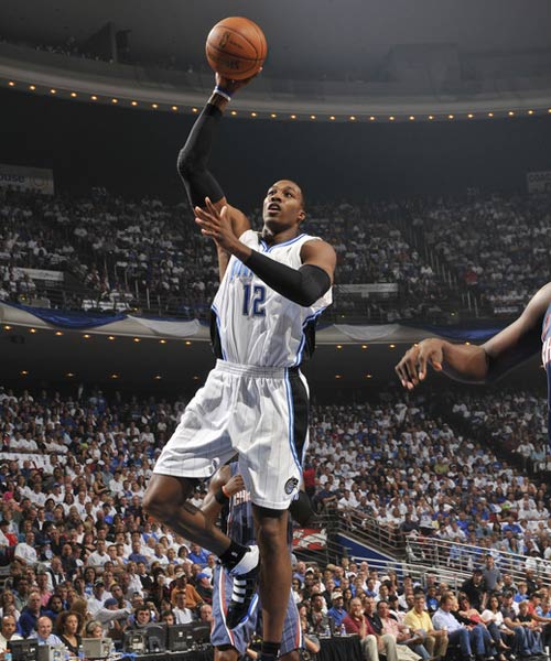 纳格尔斯曼：巴库将顶替基米希首发，约纳坦-塔佩戴队长袖标（纳格尔斯曼确认：巴库顶替基米希先发，约纳坦-塔戴队长袖标）