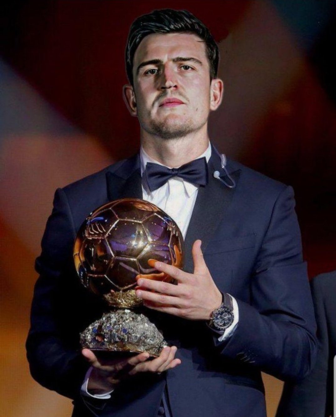 马卡：费兰曾与莫拉塔沟通穿西班牙7号球衣，后者表示支持（马卡：费兰就穿西班牙7号征询莫拉塔，获对方支持）