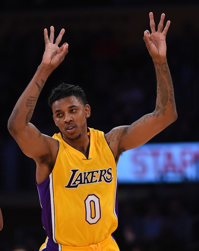 ATP总决赛四强形势明朗！辛纳晋级+室内硬地28连胜，谢尔顿已出局（ATP总决赛四强趋明朗：辛纳锁定晋级并豪取室内硬地28连胜，谢尔顿无缘四强）