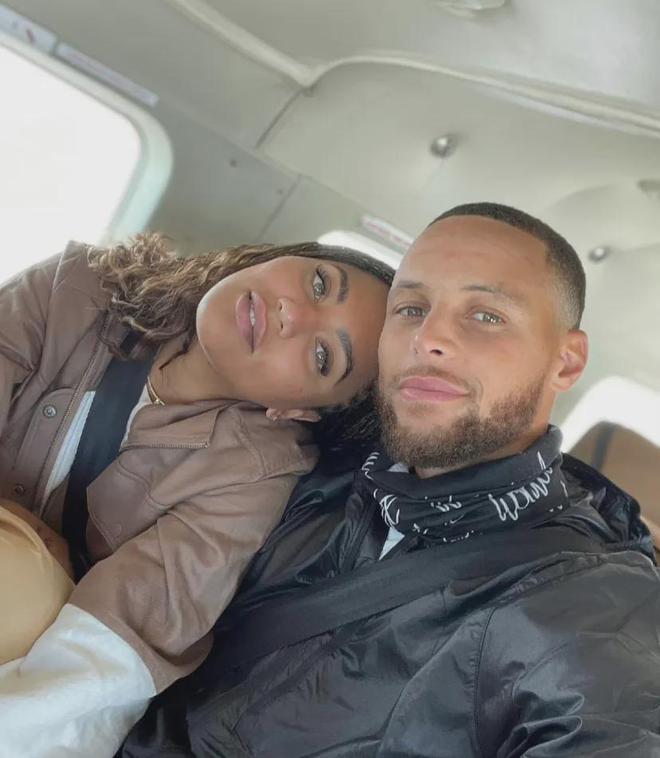 克拉克森半场高效表现，为球队奠定基础（克拉克森半场表现抢眼，助球队打下坚实基础）