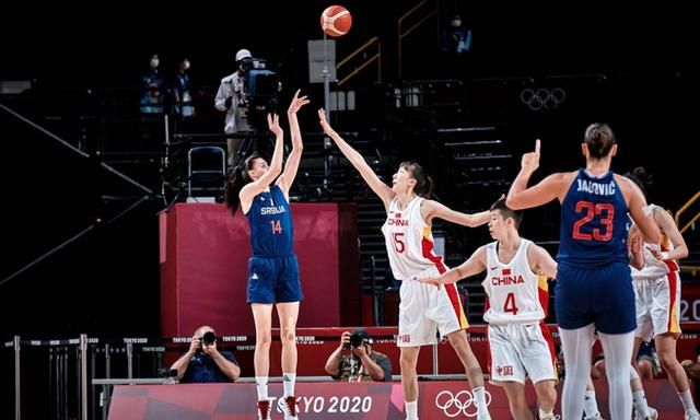 巴尔德谈莱万丢点：我们都是凡人，都会犯错（巴尔德评莱万点球失手：人非圣贤，难免出错）